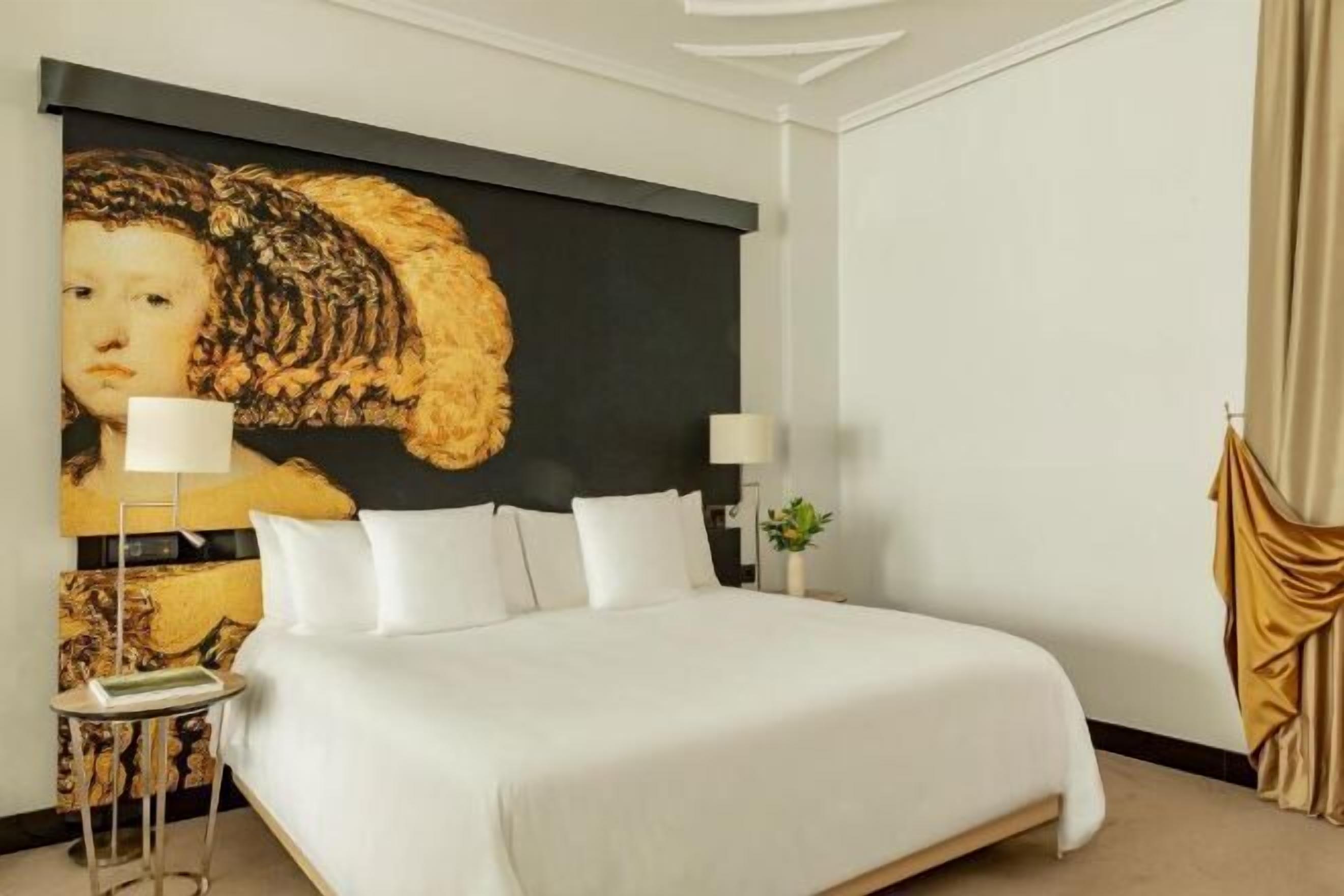 Premium bedding, minibar, in-room safe, desk