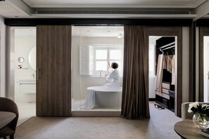 Red Level, Suite, 1 Bedroom | Premium bedding, minibar, in-room safe, desk