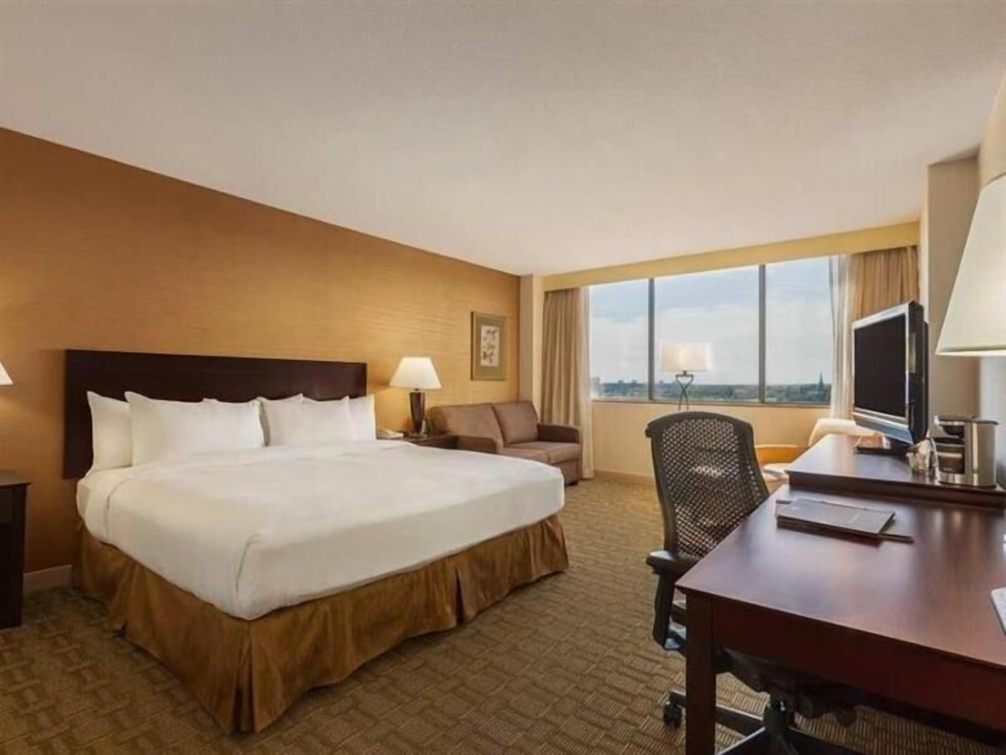 Premium bedding, pillowtop beds, in-room safe, desk