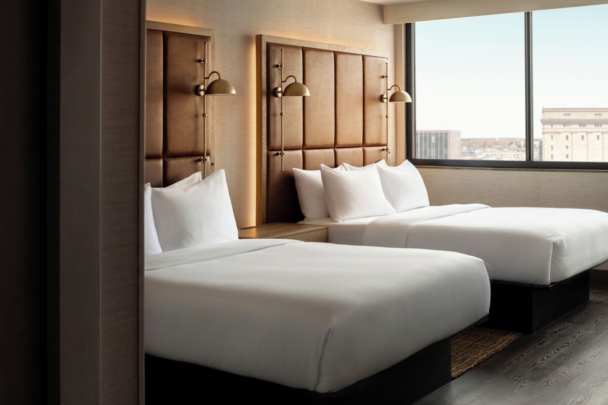 Premium bedding, pillowtop beds, in-room safe, desk