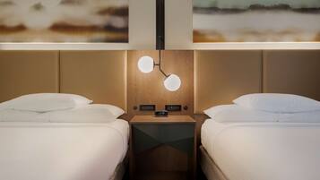 Premium bedding, in-room safe, desk, iron/ironing board