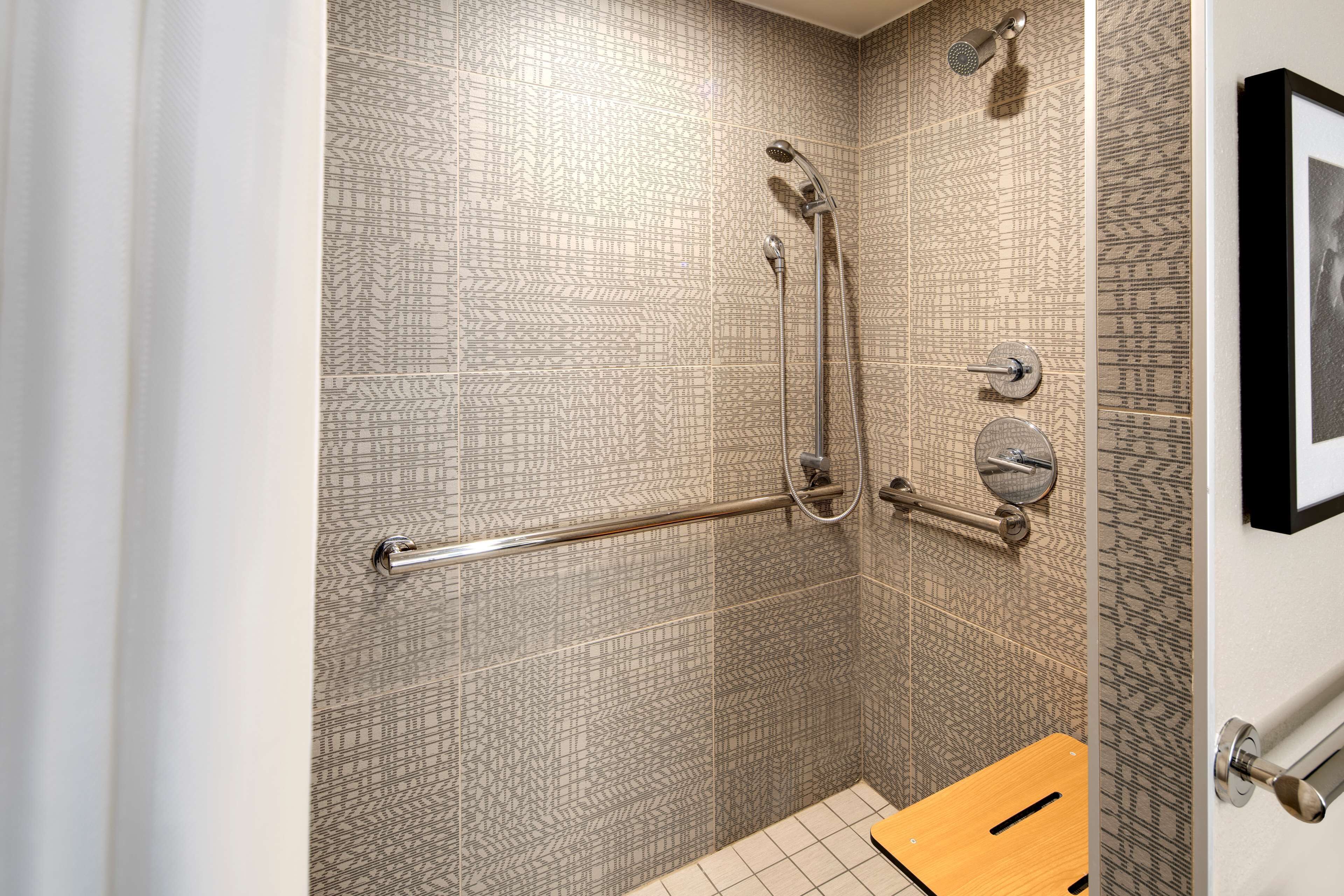 Photo - Embassy Suites by Hilton San Rafael Marin County