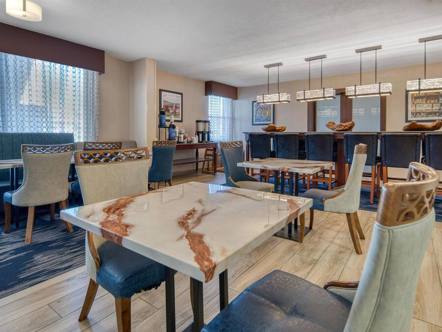 Gratis frukostbuffé varje dag