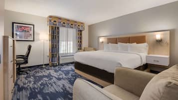 Standard Room, 1 King Bed, Non Smoking, Refrigerator & Microwave | Desk, laptop workspace, iron/ironing board, free cribs/infant beds