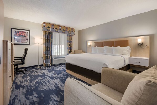 Standard Room, 1 King Bed, Non Smoking, Refrigerator & Microwave