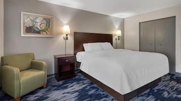 Suite, 1 King Bed, Non Smoking, Refrigerator & Microwave (Separate Living Room;with Sofabed) | Desk, laptop workspace, iron/ironing board, free cribs/infant beds