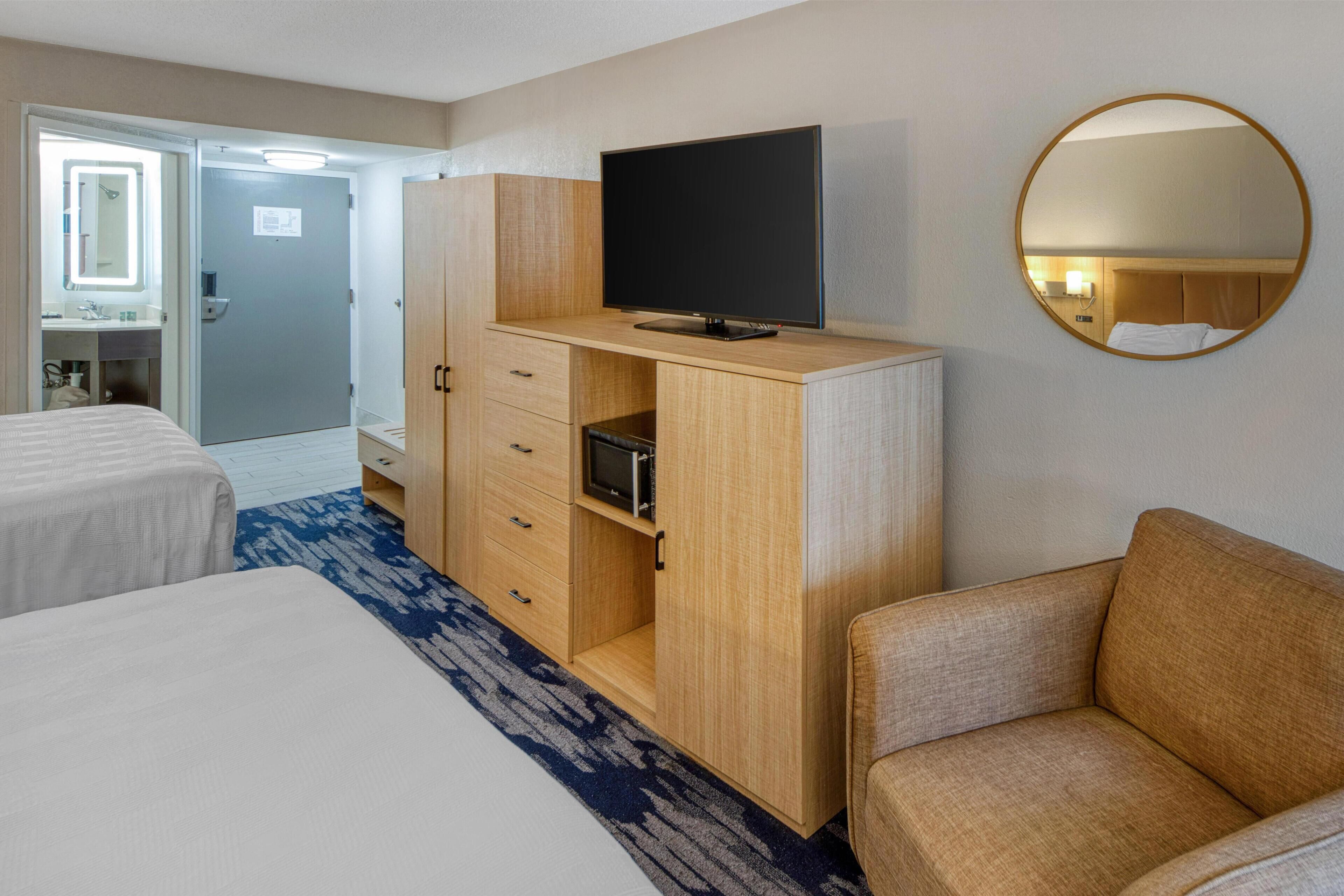 Standard Room, 2 Queen Beds, Non Smoking, Refrigerator & Microwave | Desk, laptop workspace, iron/ironing board, free cribs/infant beds