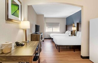 Standard Studio, 2 Double Beds, Non Smoking, Refrigerator & Microwave | In-room safe, desk, iron/ironing board, free WiFi