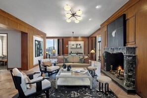 Ylelliset vuodevaatteet, untuvapeitot, pillowtop-patjalliset sängyt