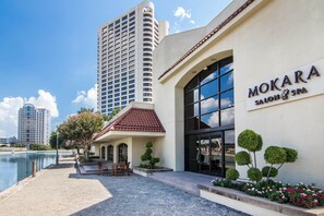 Body treatments, aromatherapy, hot stone massages, deep-tissue massages