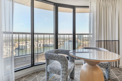 Omni Las Colinas Hotel