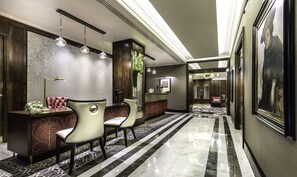 Concierge desk