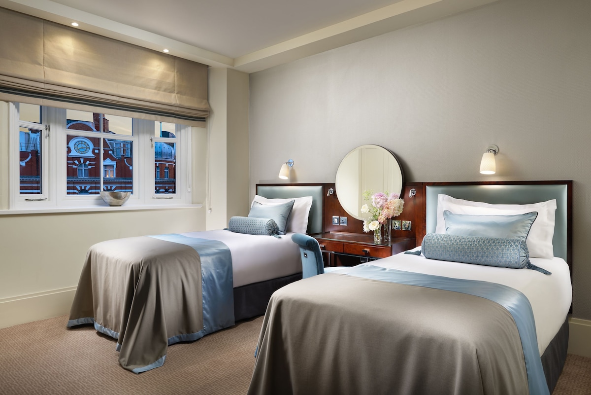 Taj 51 Buckingham Gate Suites and Residences