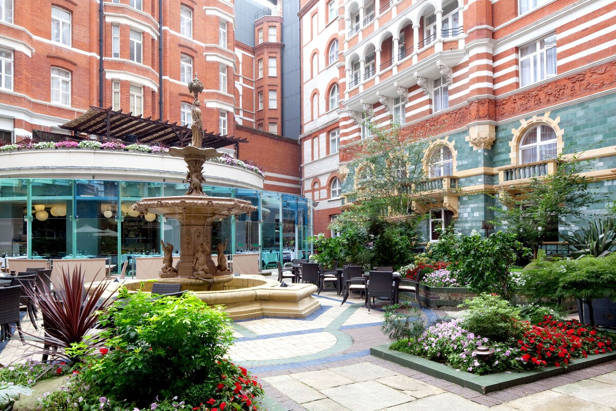 Taj 51 Buckingham Gate Suites and Residences