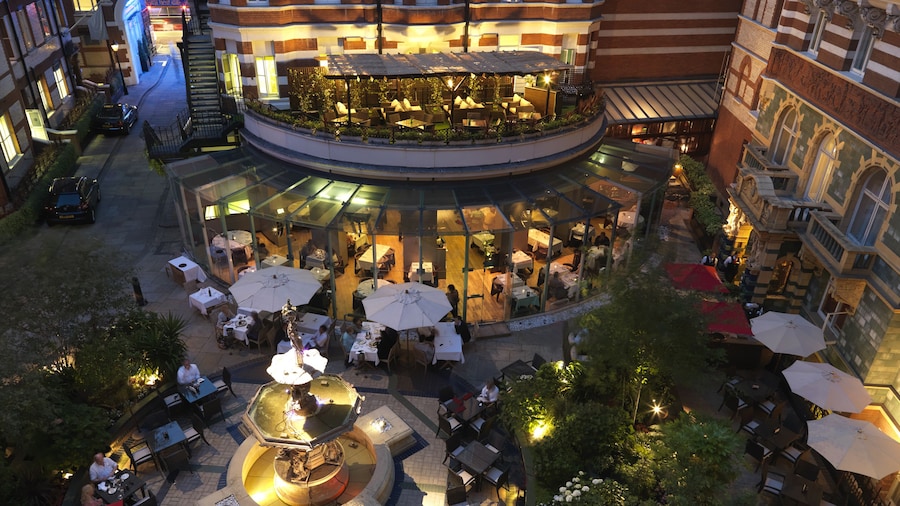 Taj 51 Buckingham Gate, Suites and Residences