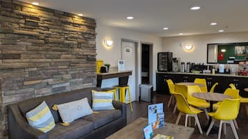 Sudah termasuk sarapan prasmanan setiap hari