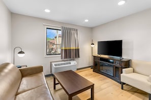 Iron/ironing board, cribs (surcharge), rollaway beds (surcharge)