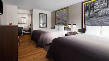 1 habitación, tabla de planchar con plancha y cunas gratuitas