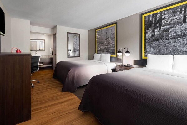 Room, 2 Queen Beds, Non Smoking