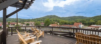 Super 8 by Wyndham Helen