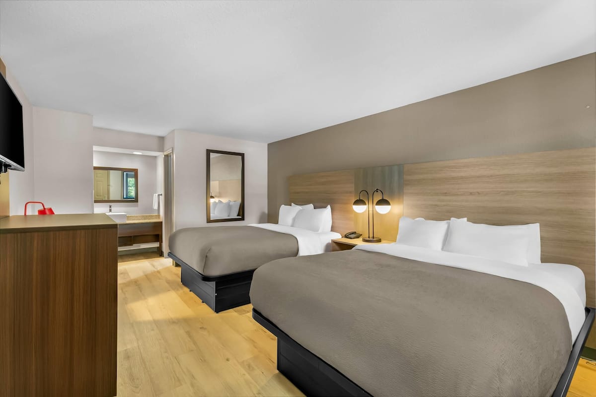 Standard Room, 2 Queen Beds, Non Smoking
