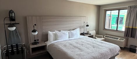 Standard Room, 1 King Bed, Non Smoking