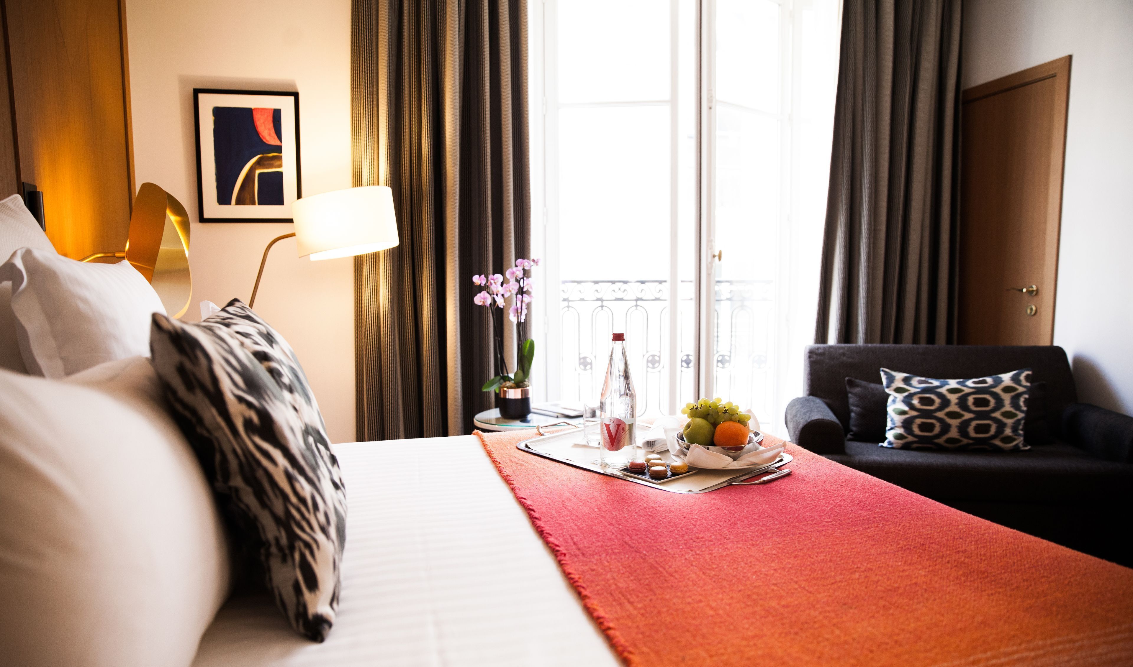 Literie de qualité, minibar, coffre-fort, décor unique
