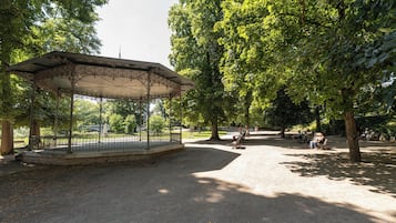 Children’s play area – outdoor