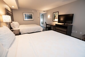 客房内保险箱、办公桌、熨斗/熨衣板、免费 WiFi