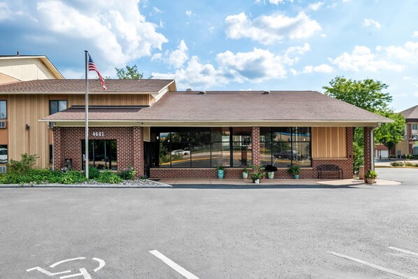 Exterior - Quality Inn Savage - Bloomington West (Savage)