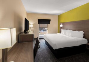 Schreibtisch, laptopgeeigneter Arbeitsplatz, Bügeleisen/Bügelbrett, WLAN