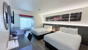 Suite – junior, ikke-røyk (2 Queen Beds & 1 Bunk Bed)