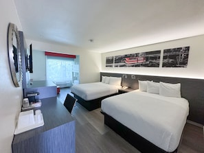 Junior Suite, Non Smoking (2 Queen Beds & 1 Bunk Bed) | Desk, laptop workspace, iron/ironing board, cribs/infant beds - Ramada by Wyndham Anaheim Convention Center (Anaheim)