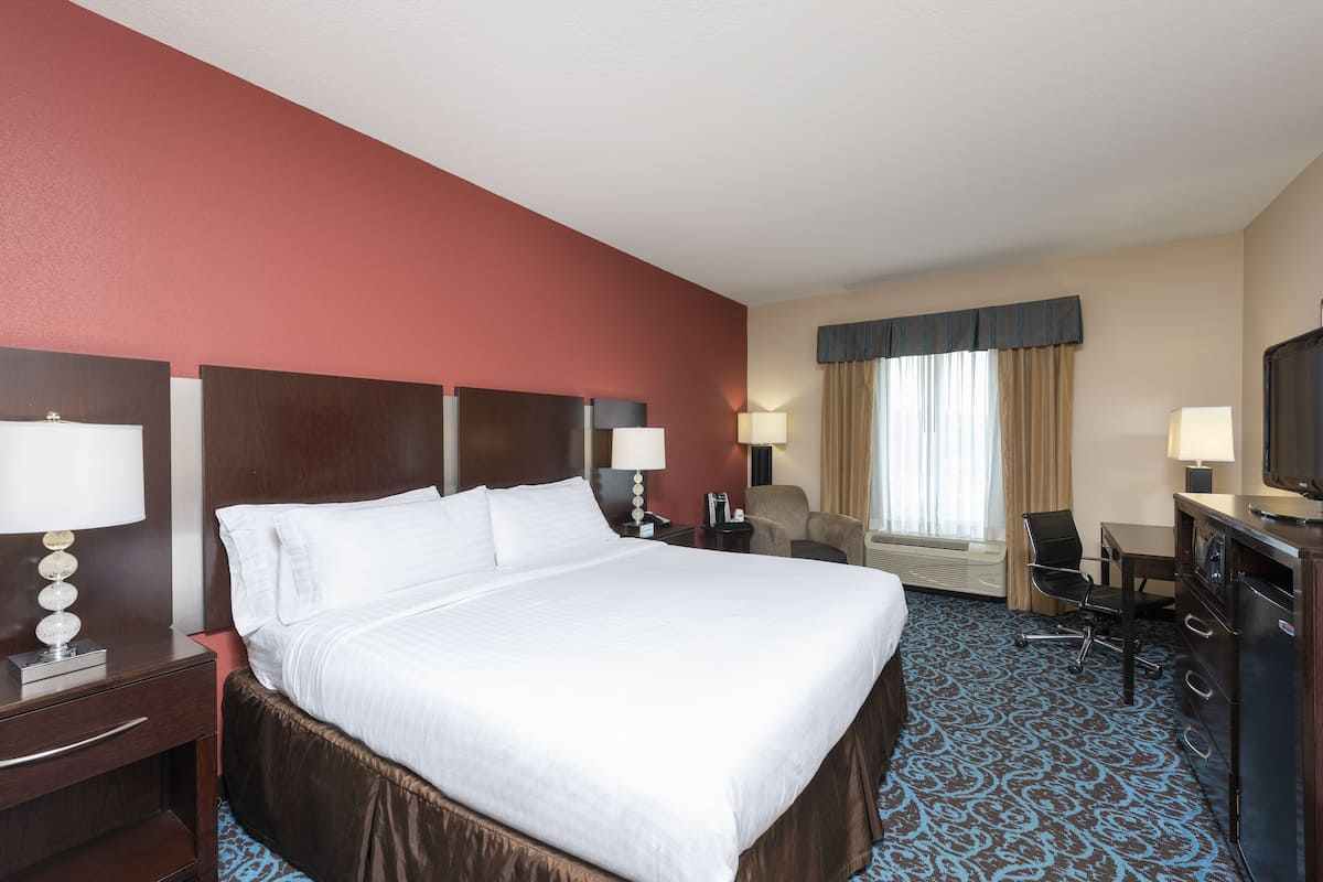 In-room safe, desk, iron/ironing board, free cribs/infant beds