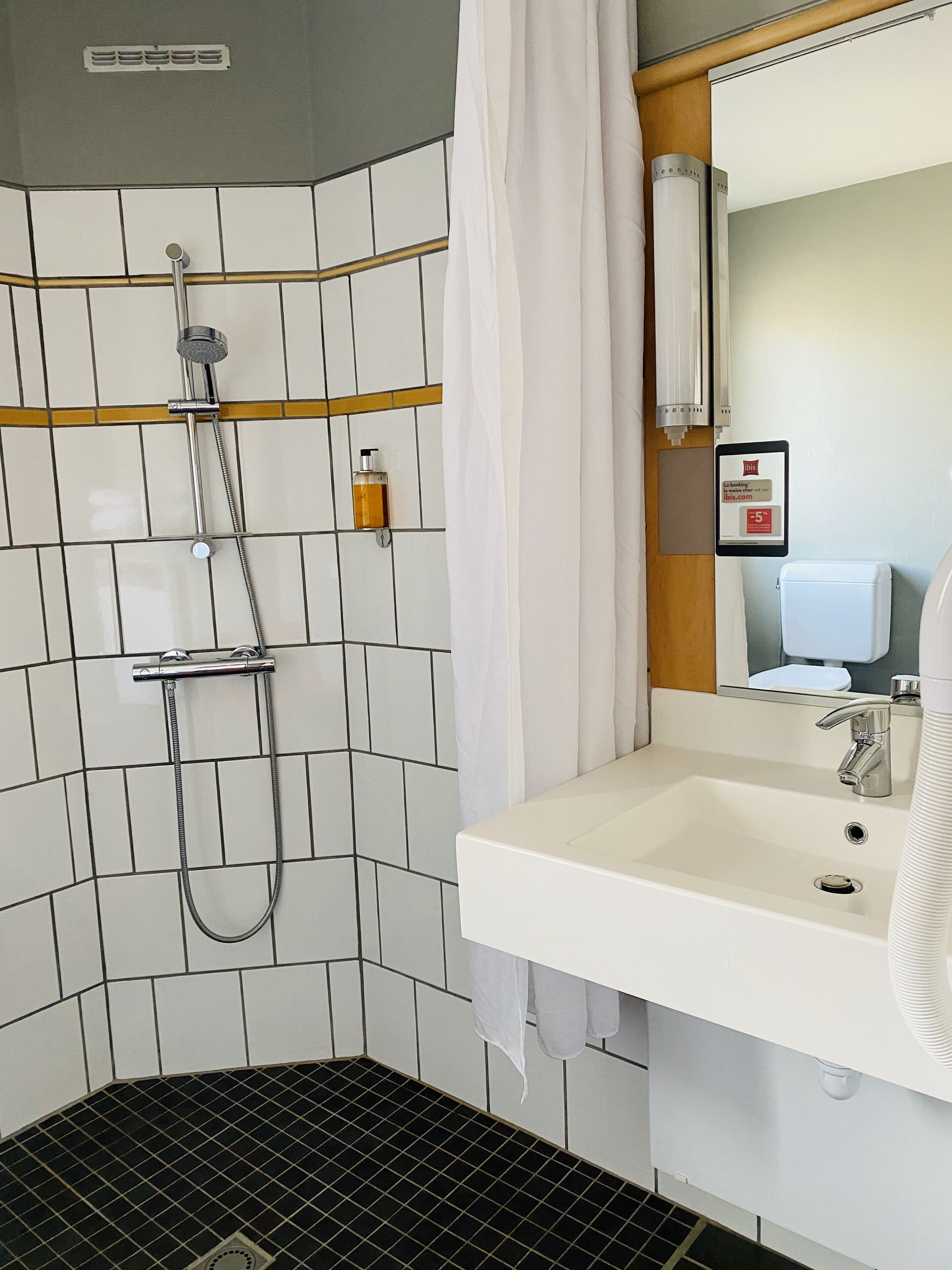 standard double room, 1 double bed | bathroom | eco-friendly toiletries, hair dryer, towels, soap