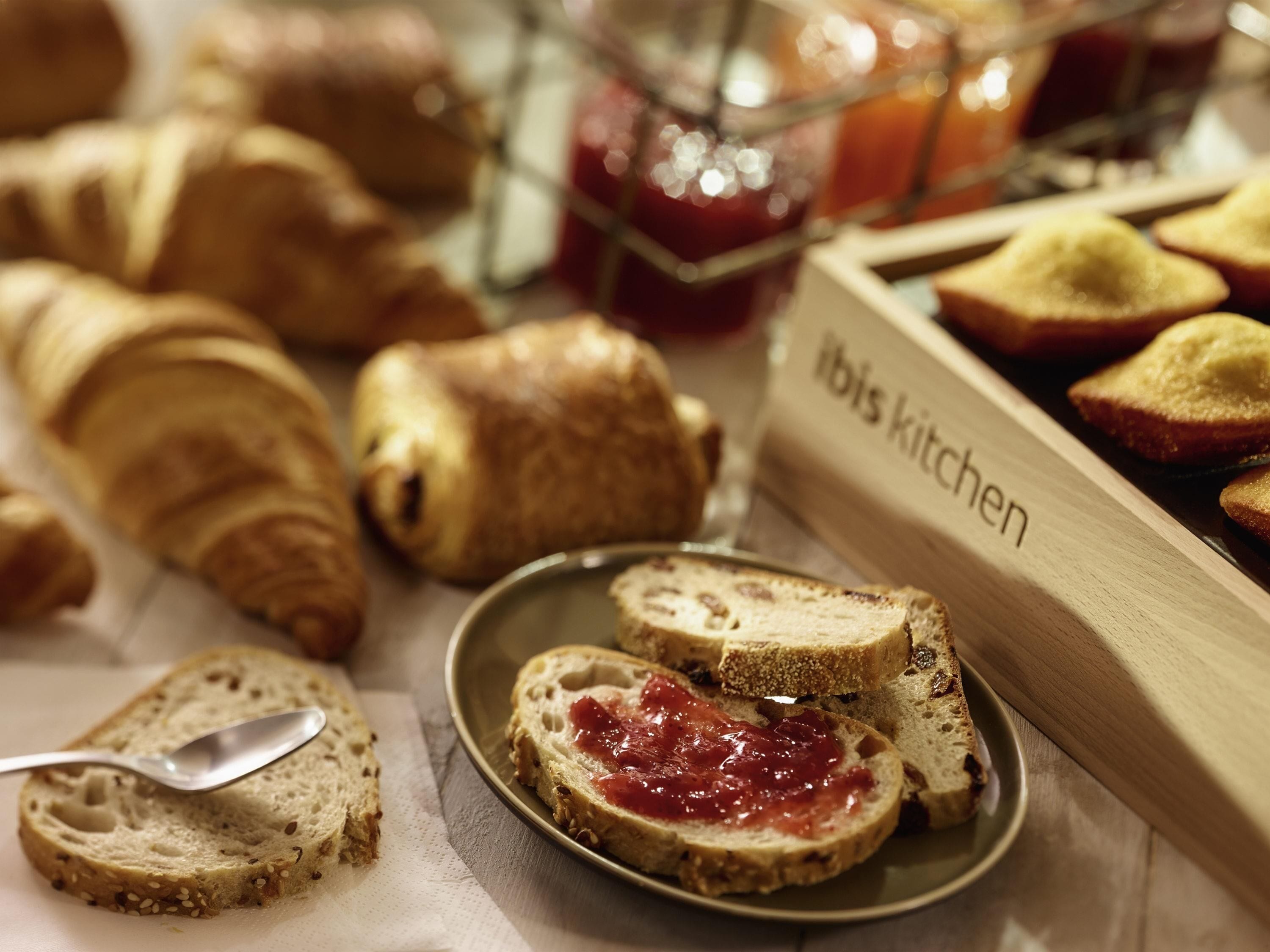 Frokostbuffé hver dag (mot et tillegg)