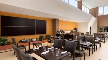 Dagelijks continentaal ontbijt inbegrepen