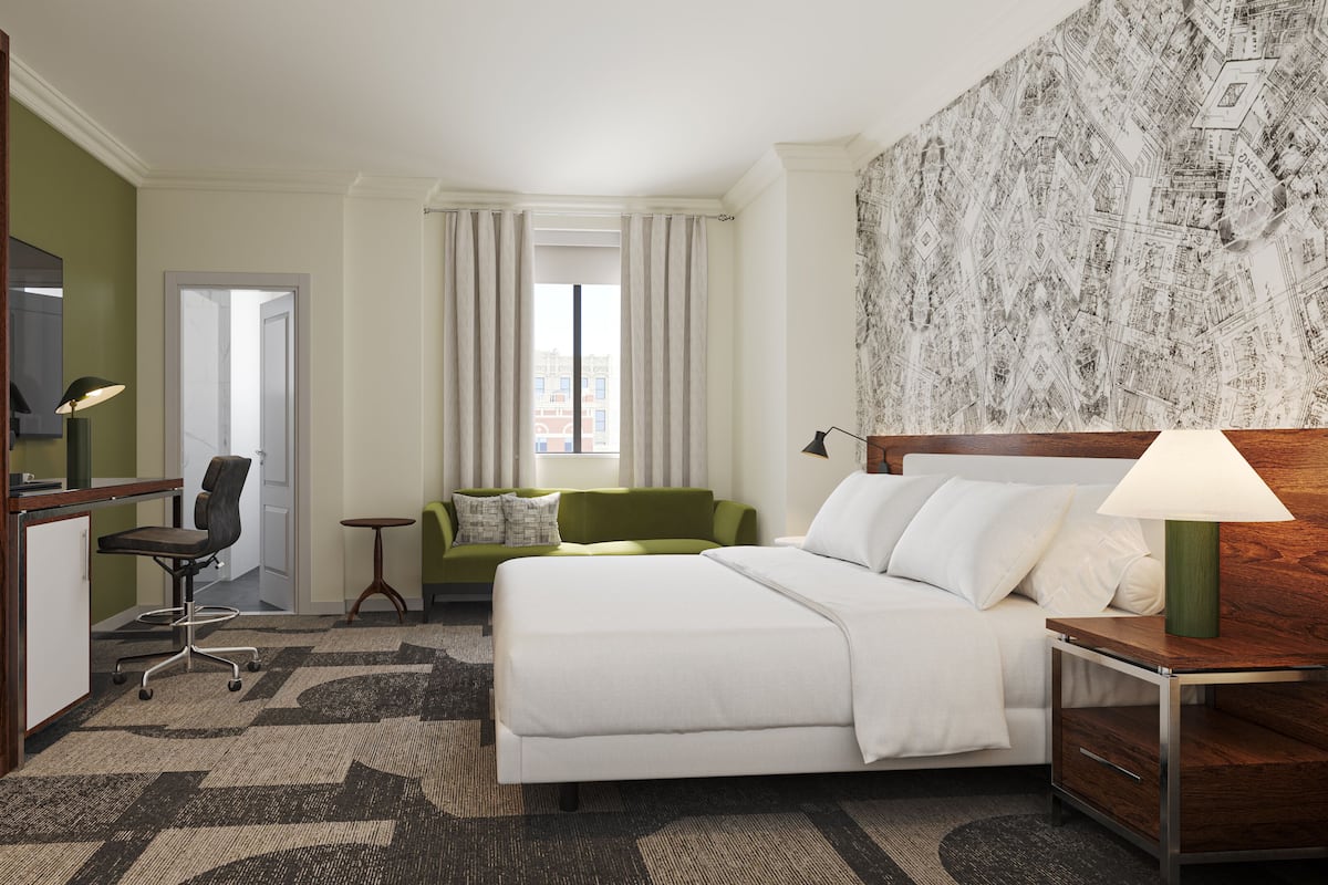 Hypo-allergenic bedding, down duvets, in-room safe, desk