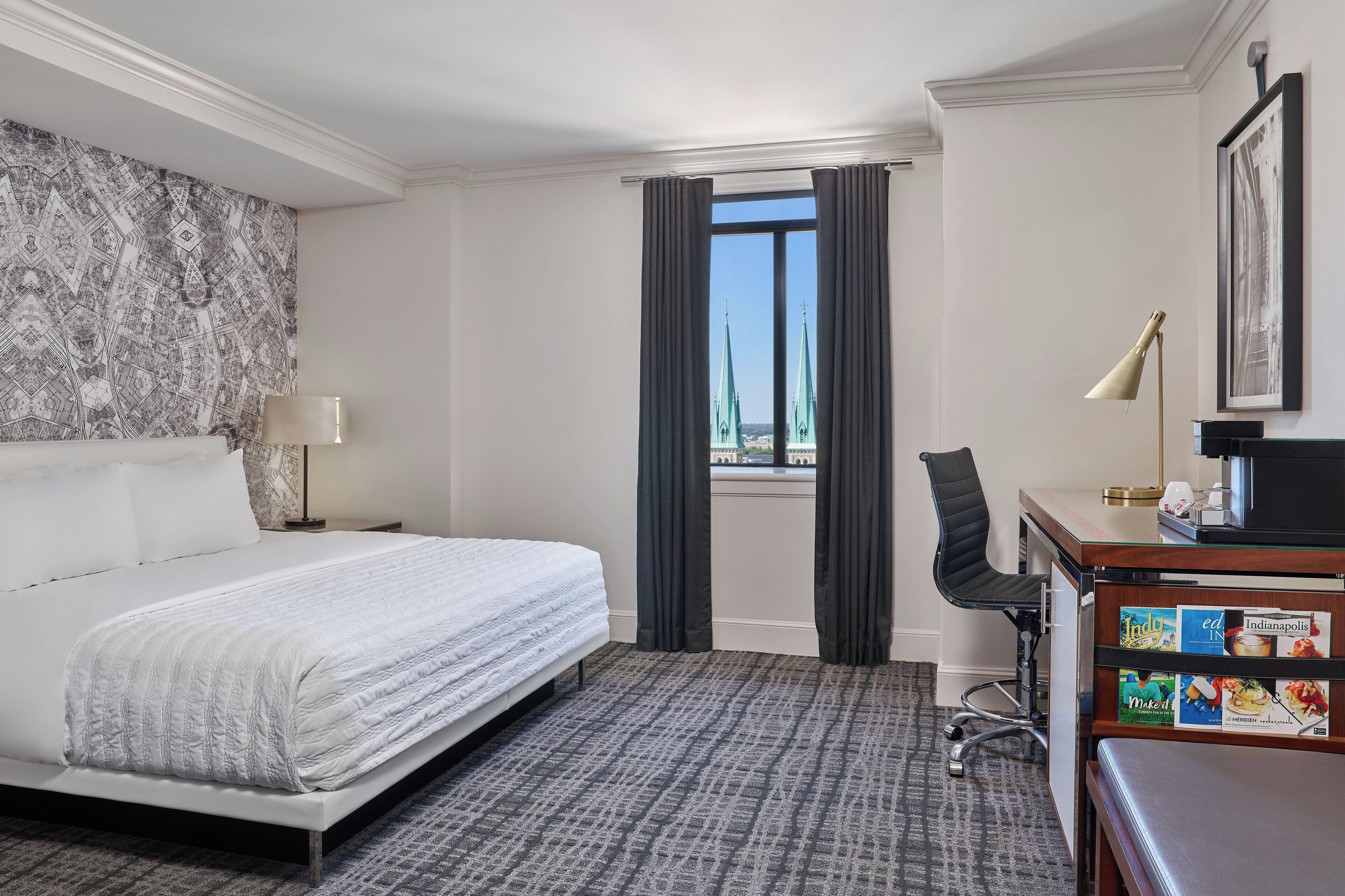 Hypo-allergenic bedding, down comforters, in-room safe, desk