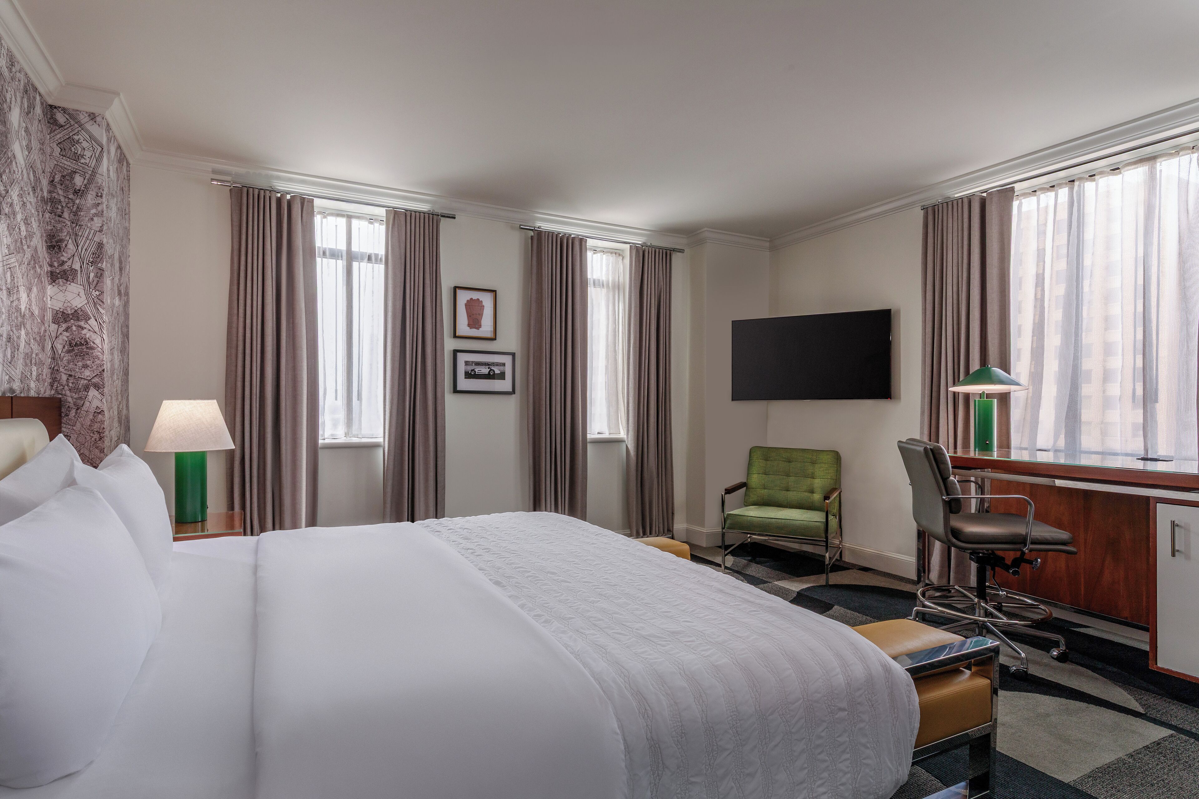 Room, 1 King Bed, Corner