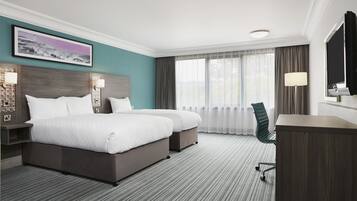 Rom – superior (Double and Single bed) | Skrivebord, strykejern/-brett, wi-fi (inkludert) og sengetøy