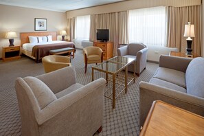 1 bedroom, premium bedding, desk, laptop workspace