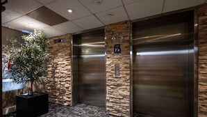 Uklassifisert bilde, 4 av 34, knapp