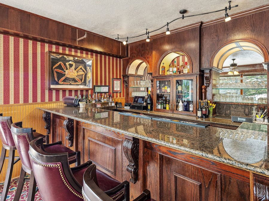 DĂźner servi sur place, restauration en plein air