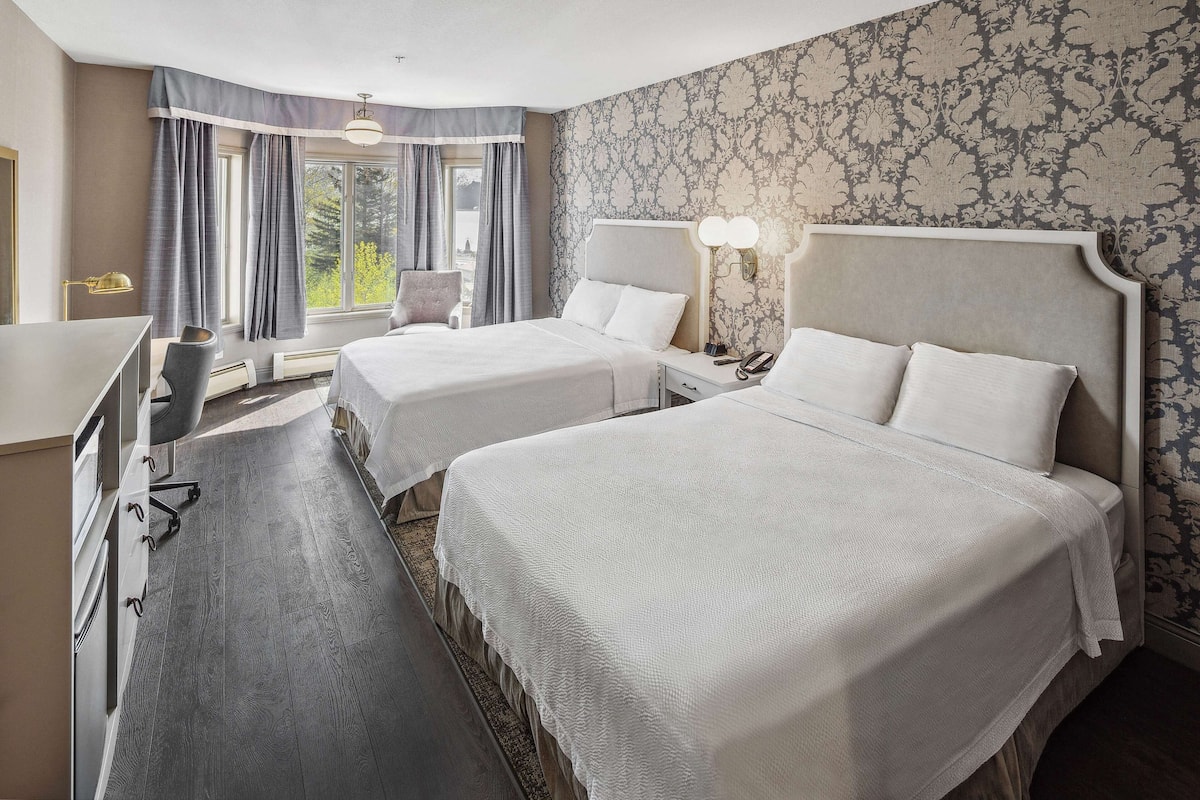 3 Schlafzimmer, hochwertige Bettwaren, Daunenbettdecken