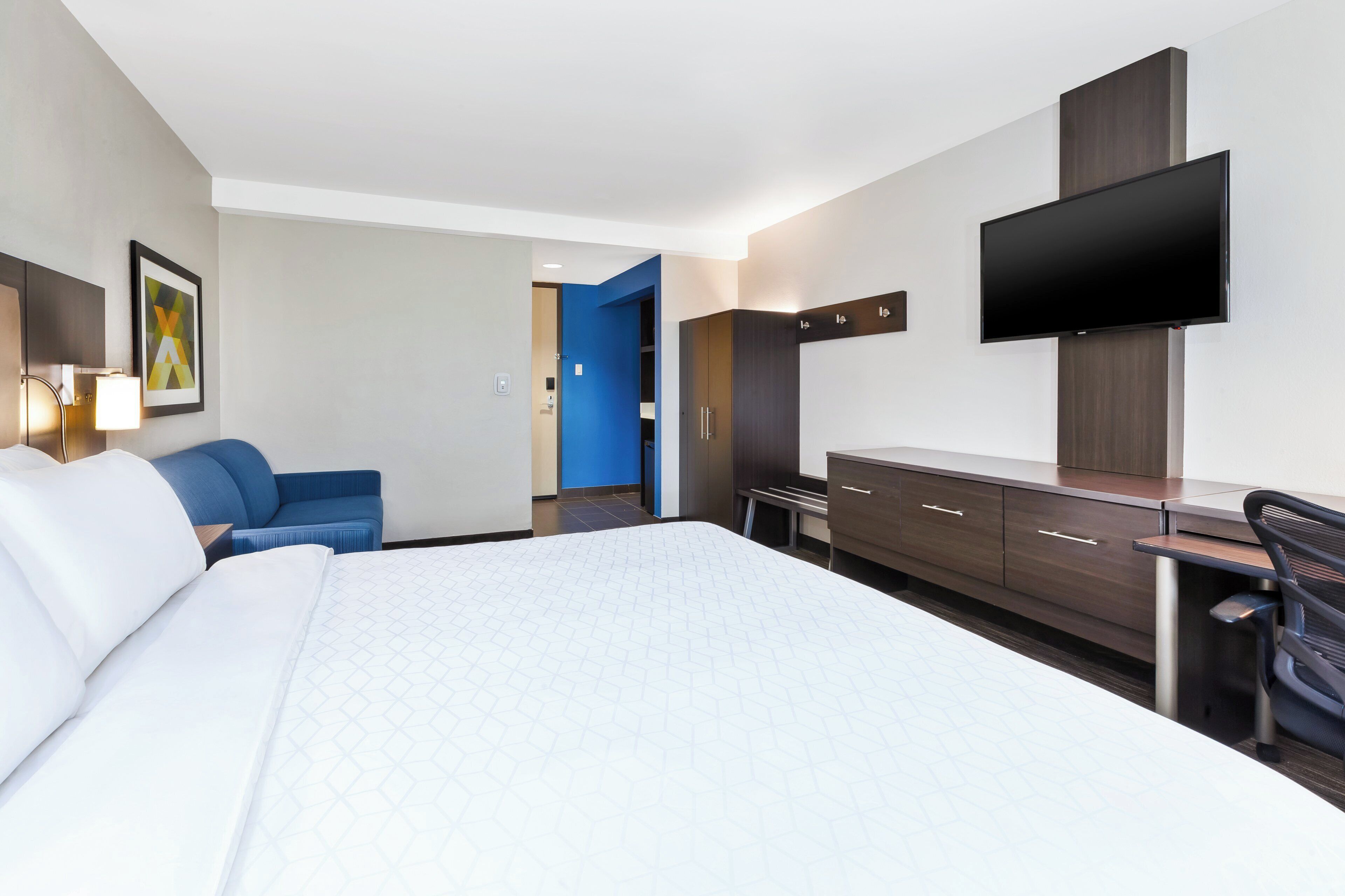 standard room, 1 king bed with sofa bed | 1 bedroom, premium bedding, pillow-top beds, in-room safe