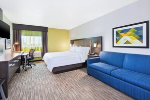 Premium bedding, pillowtop beds, in-room safe, desk - Holiday Inn Express Winnipeg Airport - Polo Park by IHG (Winnipeg)