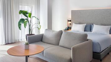 Ropa de cama de alta calidad y minibar (con algunos artículos gratuitos)