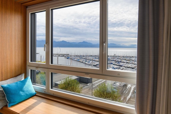 Ropa de cama de alta calidad, minibar, caja fuerte y escritorio