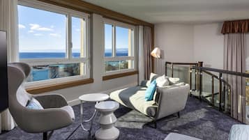 Suite, 1 trĂšs grand lit, vue lac